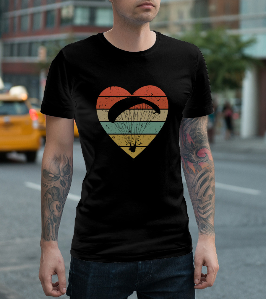 Paragliding Heart Vintage Paraglider Retro Stripes T-Shirt