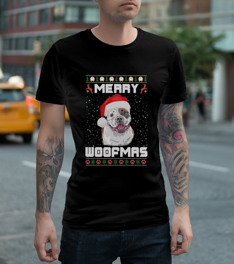 Merry Woofmas American Bulldog Santa Hat Snowflakes Reindeer Icons Paw Prints T-Shirt