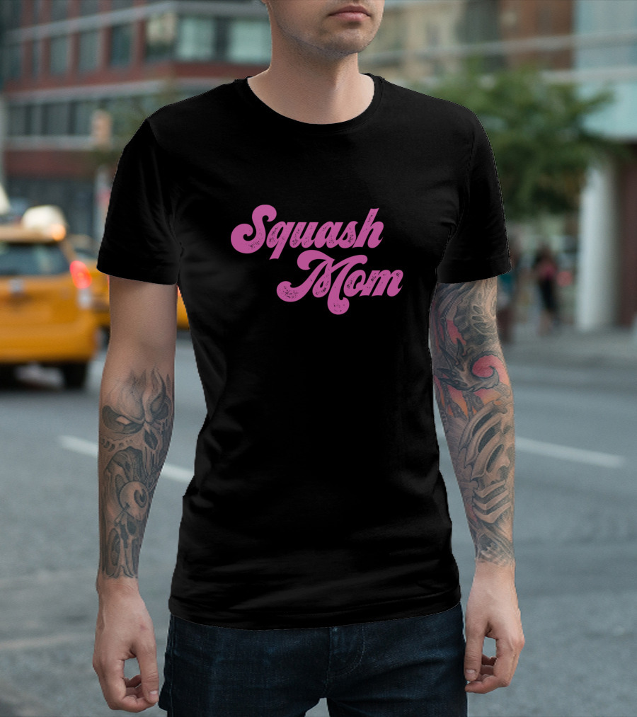 Squash Mom Pink Script Bold Athletic Enthusiast Text T-Shirt