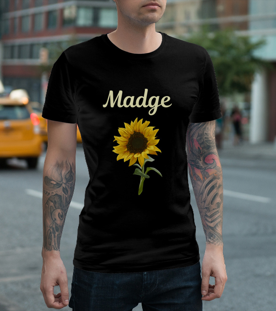 Madge Sunflower Blossoming Charm T-Shirt