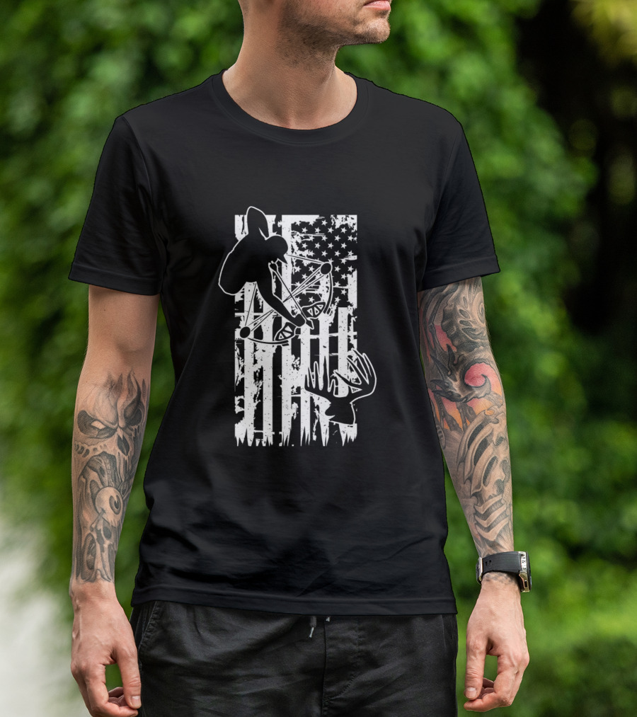 Archery Bow Hunting American Flag Outdoor Hobby Adventure T-Shirt