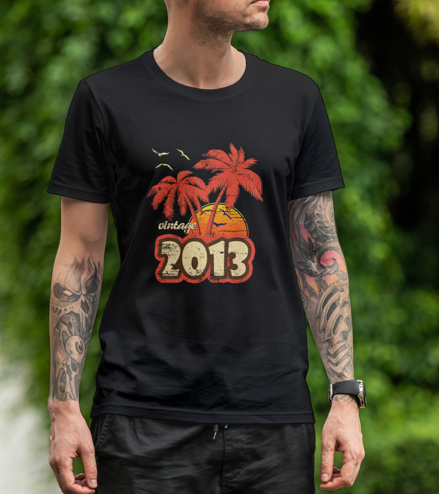 Vintage 2013 Palm Trees Sunset Birds T-Shirt