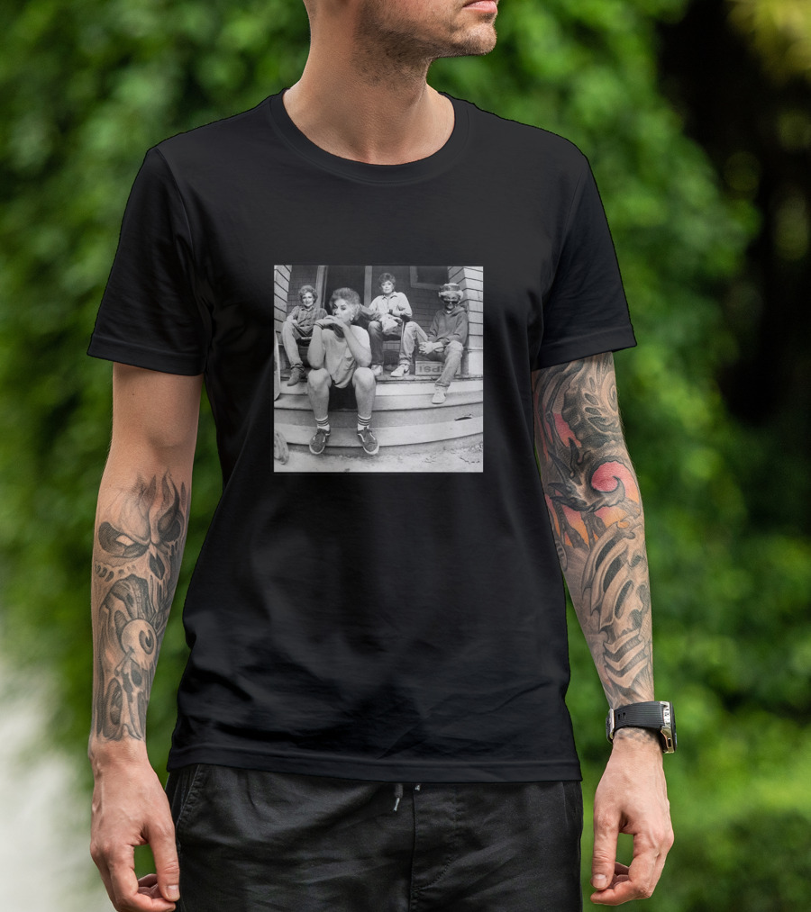 Golden Girls Death Row Pose Black And White Porch Scene T-Shirt