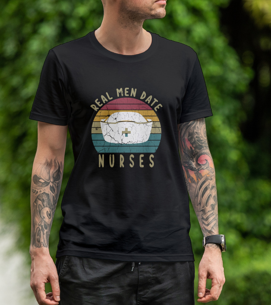 Real Men Date Nurses Retro Nurse Hat Vintage Stripes T-Shirt