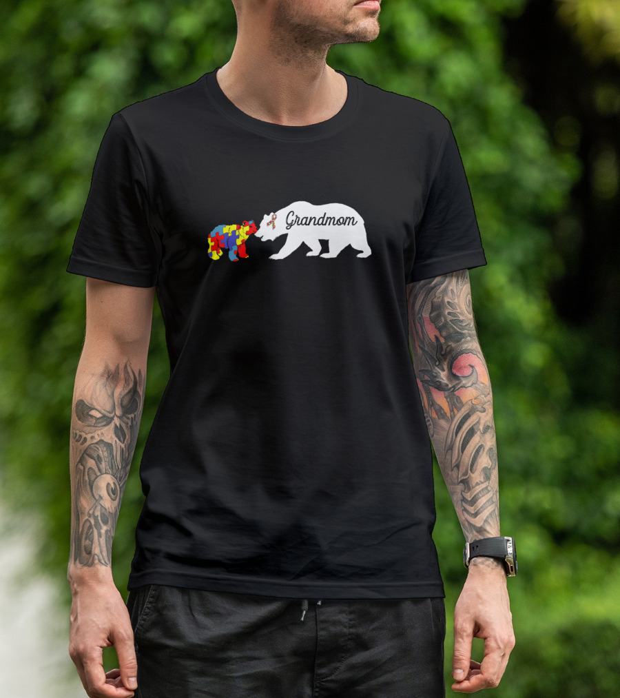Grandmom Bear With Autism Awareness Puzzle Colors T-Shirt