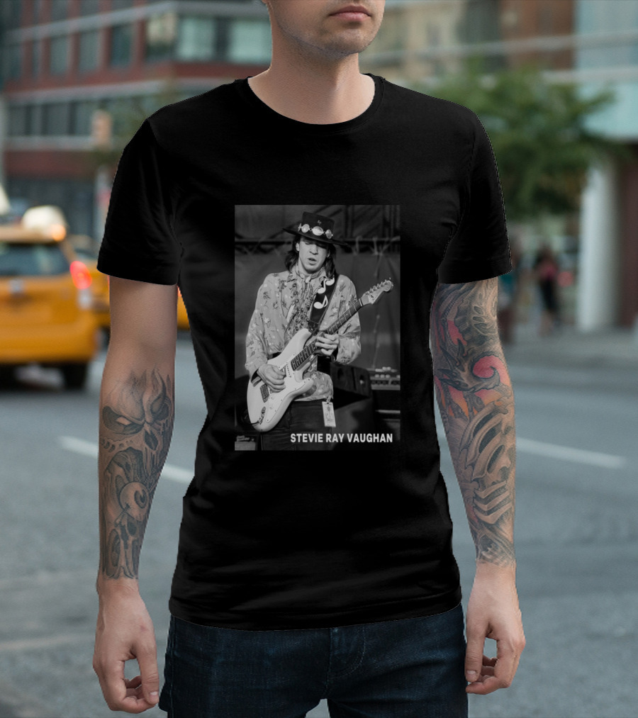 Music Retro Vintage Stevie Ray Vaughan Playing Guitar Iconic T-Shirt