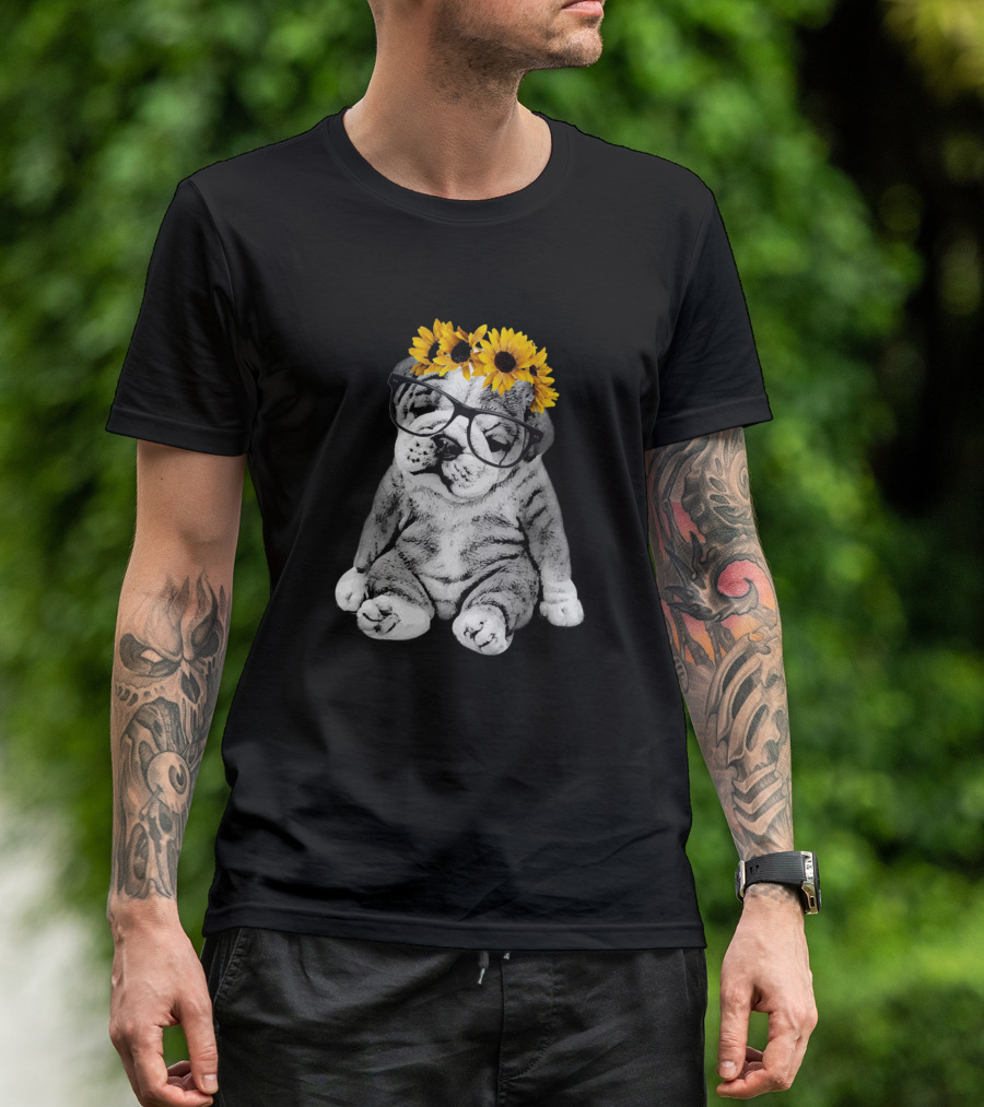 Dogs English Bulldog Glasses Sunflowers T-Shirt