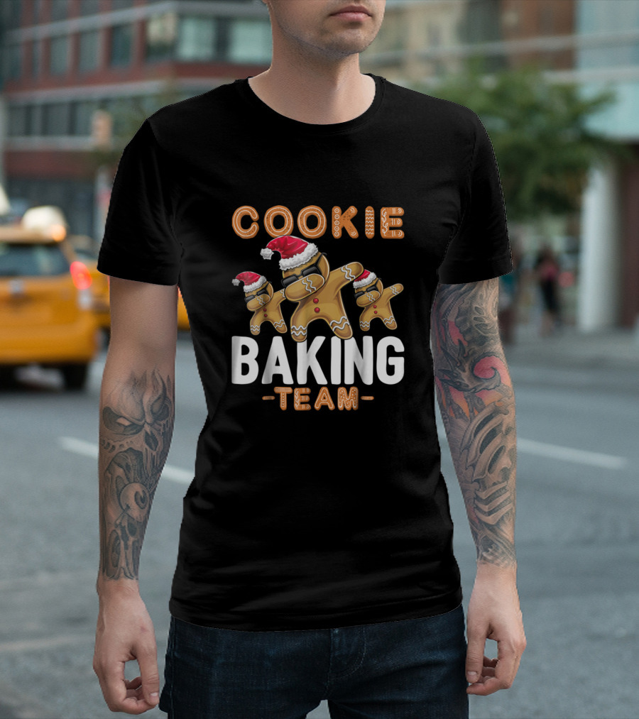 Cookie Baking Team Dabbing Gingerbread With Santa Hats T-Shirt