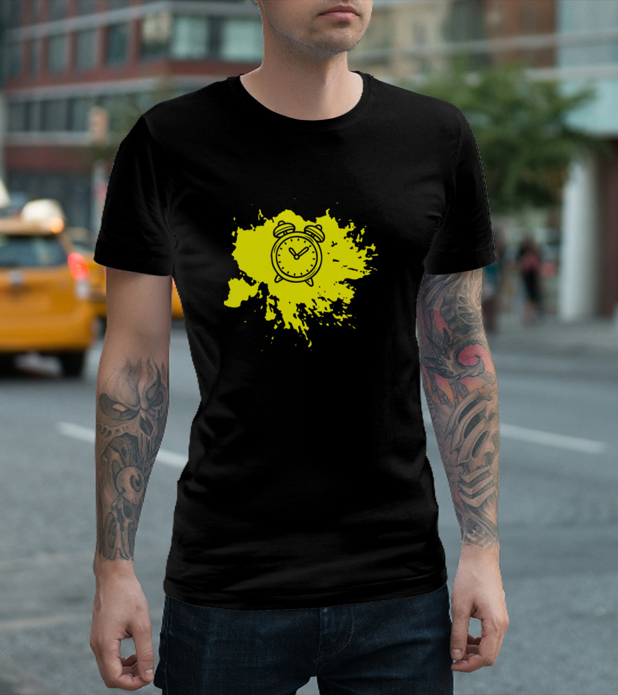 Zero O At Night Yellow Clock Splash T-Shirt