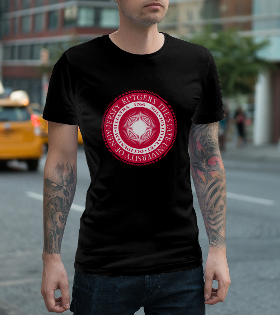 Rutgers University The State University of New Jersey Seal 1766 Sol Iustitiae et Occidentem Illustra T-Shirt