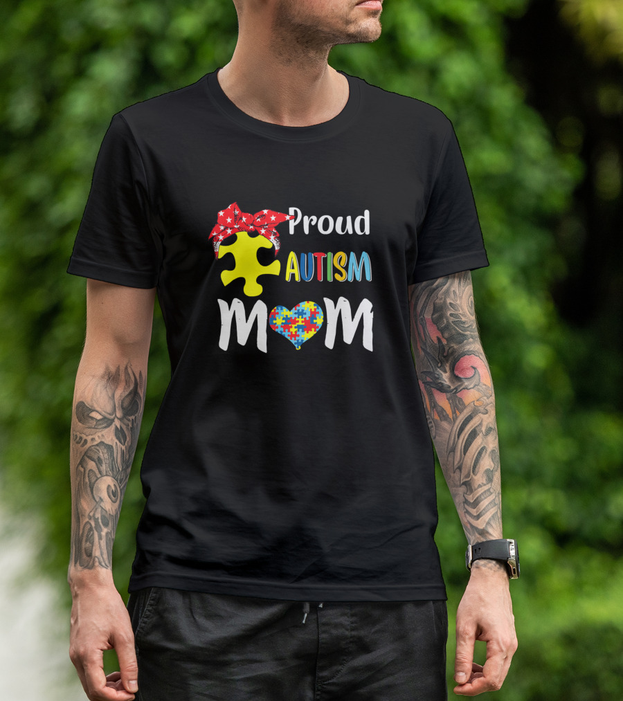 Proud Autism Mom Autism Awareness Puzzle Heart Bow T-Shirt