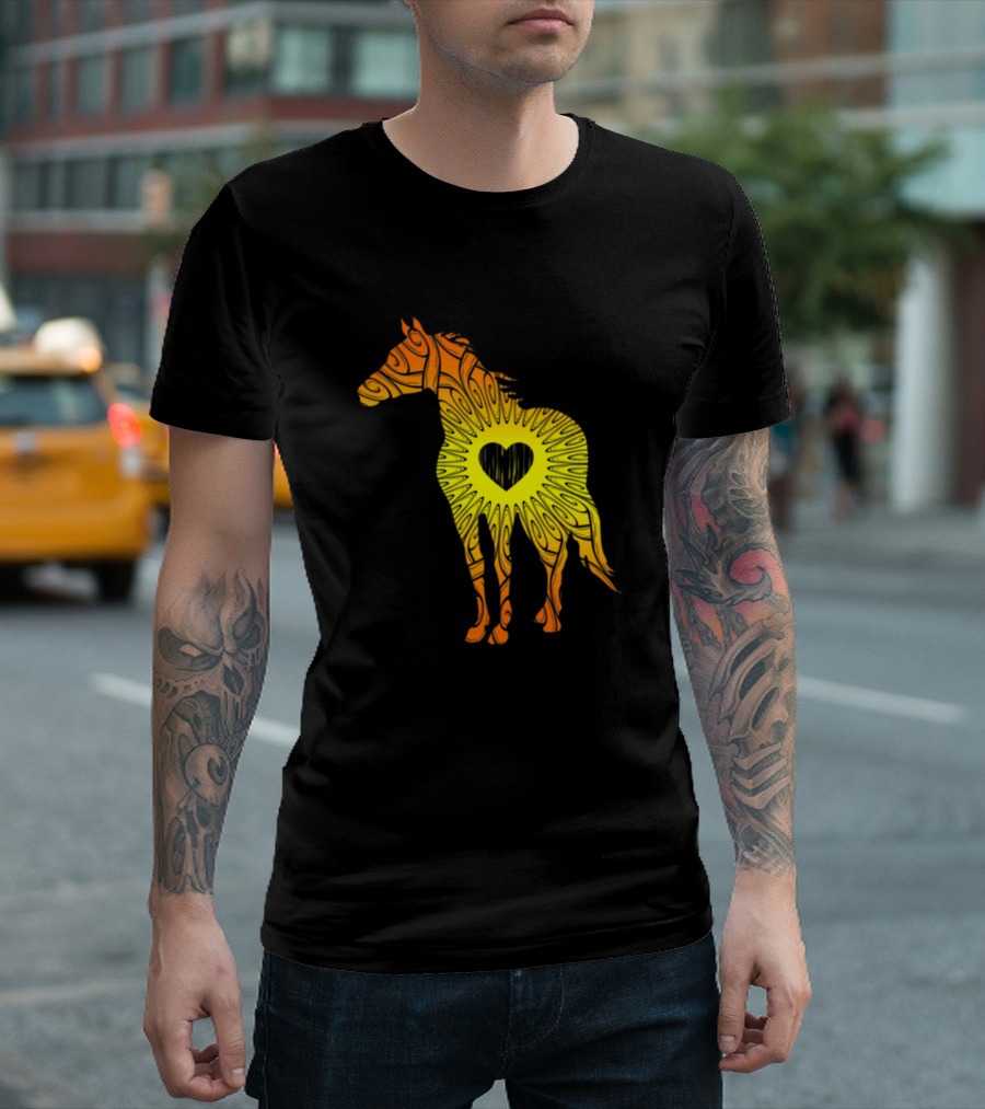 Pretty Horse Equine Heart Sunburst Pattern Horseback Ridi T-Shirt