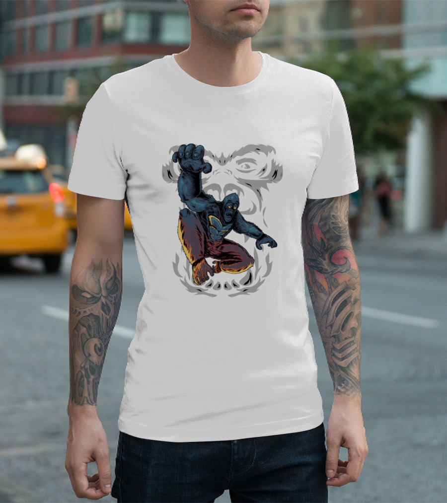 King Kong Gorilla Fierce Roaring Jump Comic T-Shirt