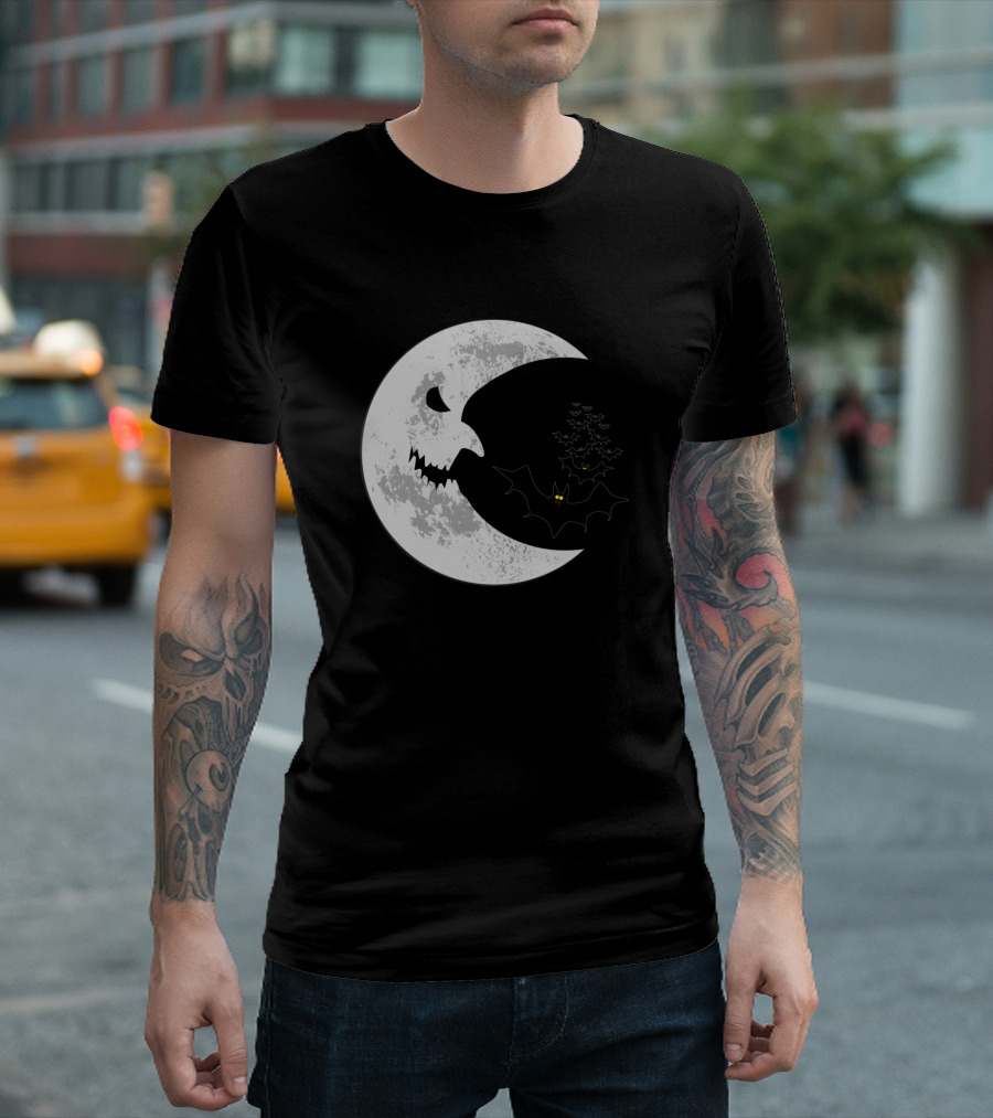 Scary Moon with Yellow-Eyed Bats Flying at Night T-Shirt