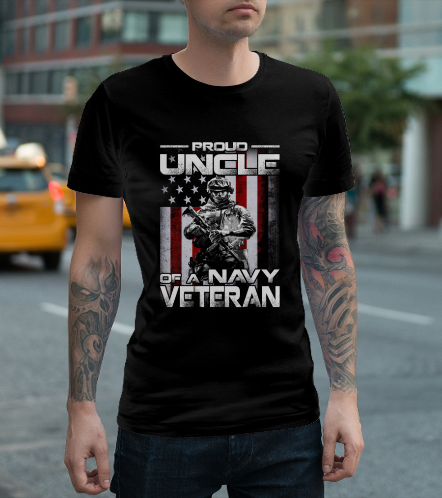 Proud Uncle of a Navy Veteran Soldier with American Flag Background T-Shirt