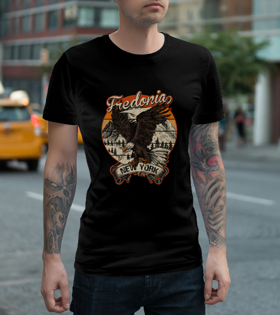 Fredonia New York Bald Eagle Retro Vintage Aesthetic T-Shirt