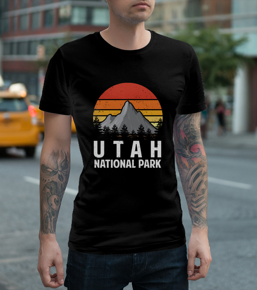 Utah National Park Sunset Mountain Retro T-Shirt