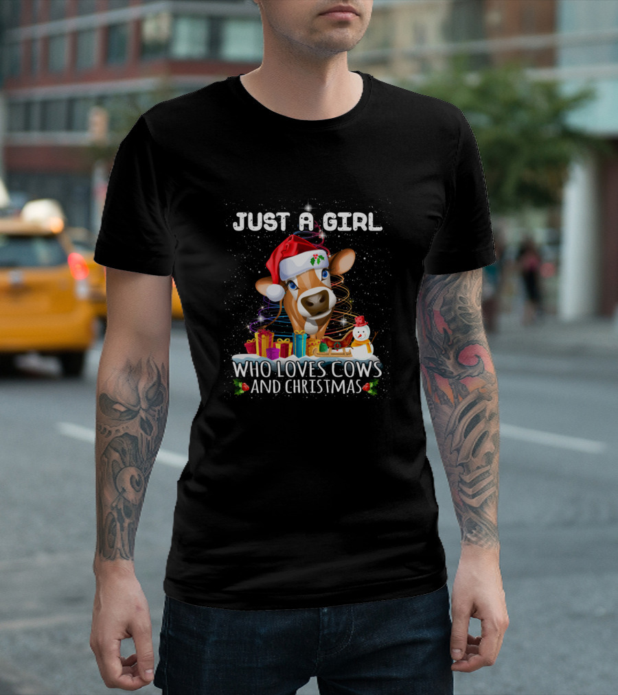 Just A Girl Who Loves Cows And Christmas T-Shirt