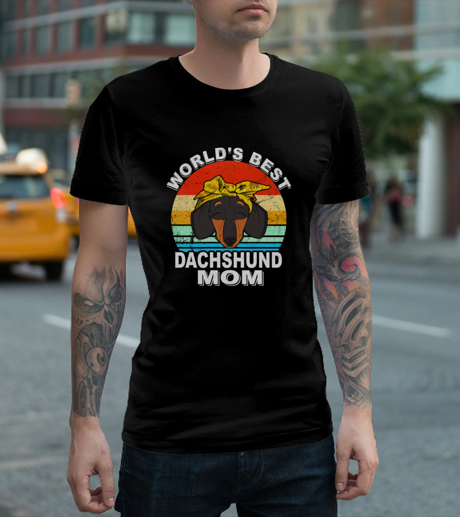 World's Best Dachshund Mom Vintage Style Retro Stripes T-Shirt