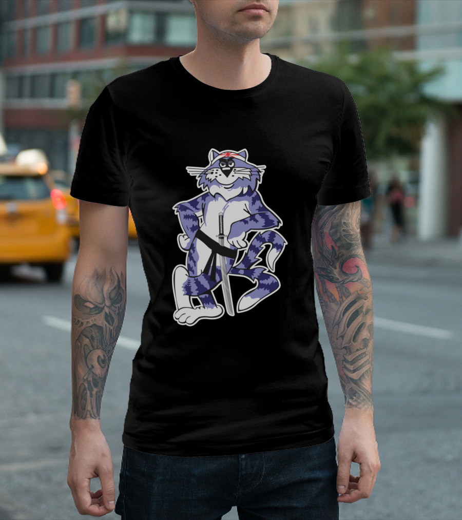 Tomcat Ninja Samurai Cat With Sword And Headband T-Shirt