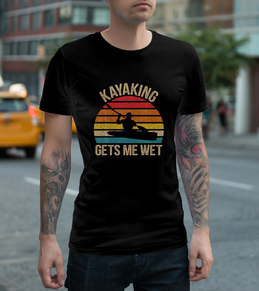 Kayaking Gets Me Wet Retro Sunset Paddling Boating T-Shirt