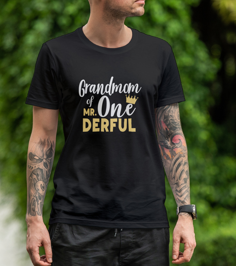 Grandmom Of One Derful With Crown T-Shirt