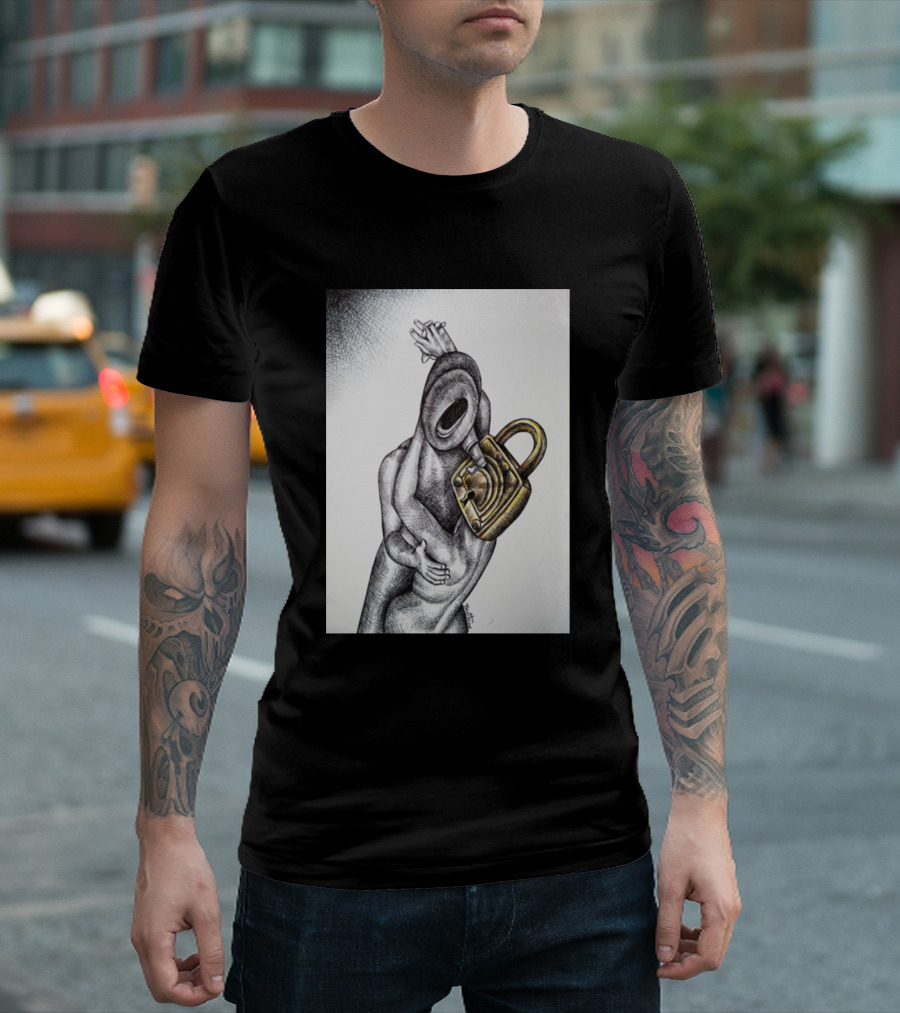 Kiss The Kiss Surreal Lock Embrace T-Shirt