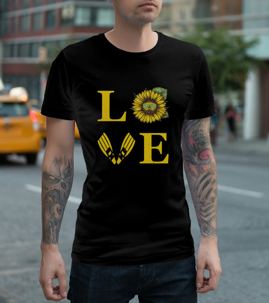 LOVE Scuba Diving Sunflower Flippers Mask T-Shirt