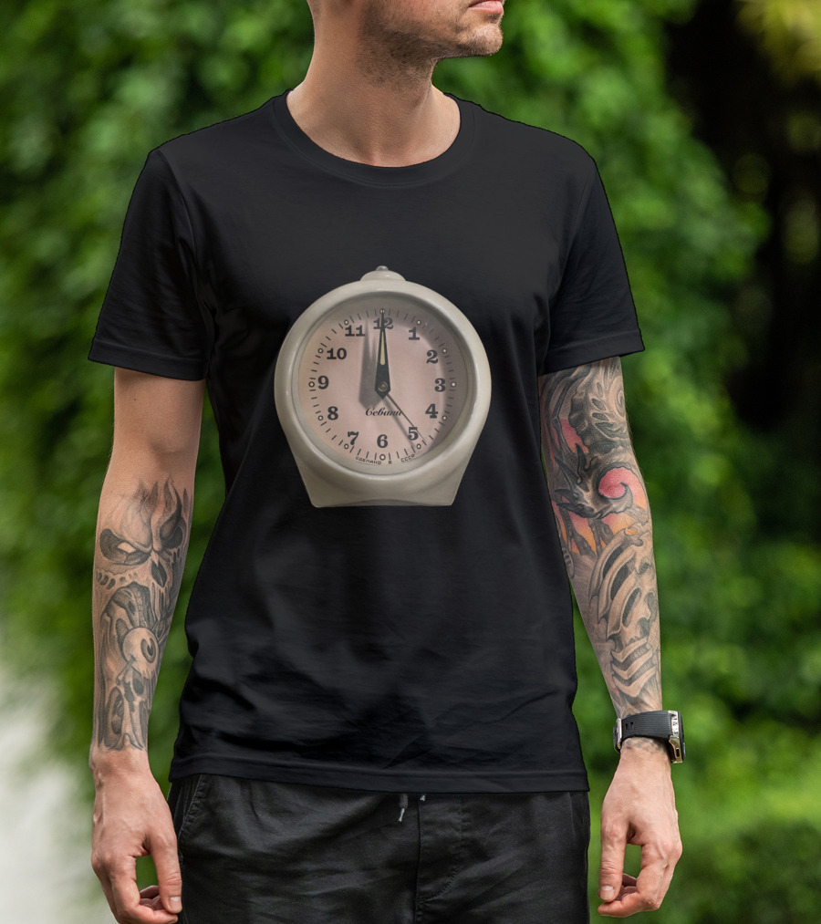Soviet Čebakač Clock Face Timepiece T-Shirt