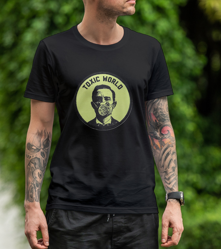 TOXIC WORLD Gas Mask Iconic Badge T-Shirt