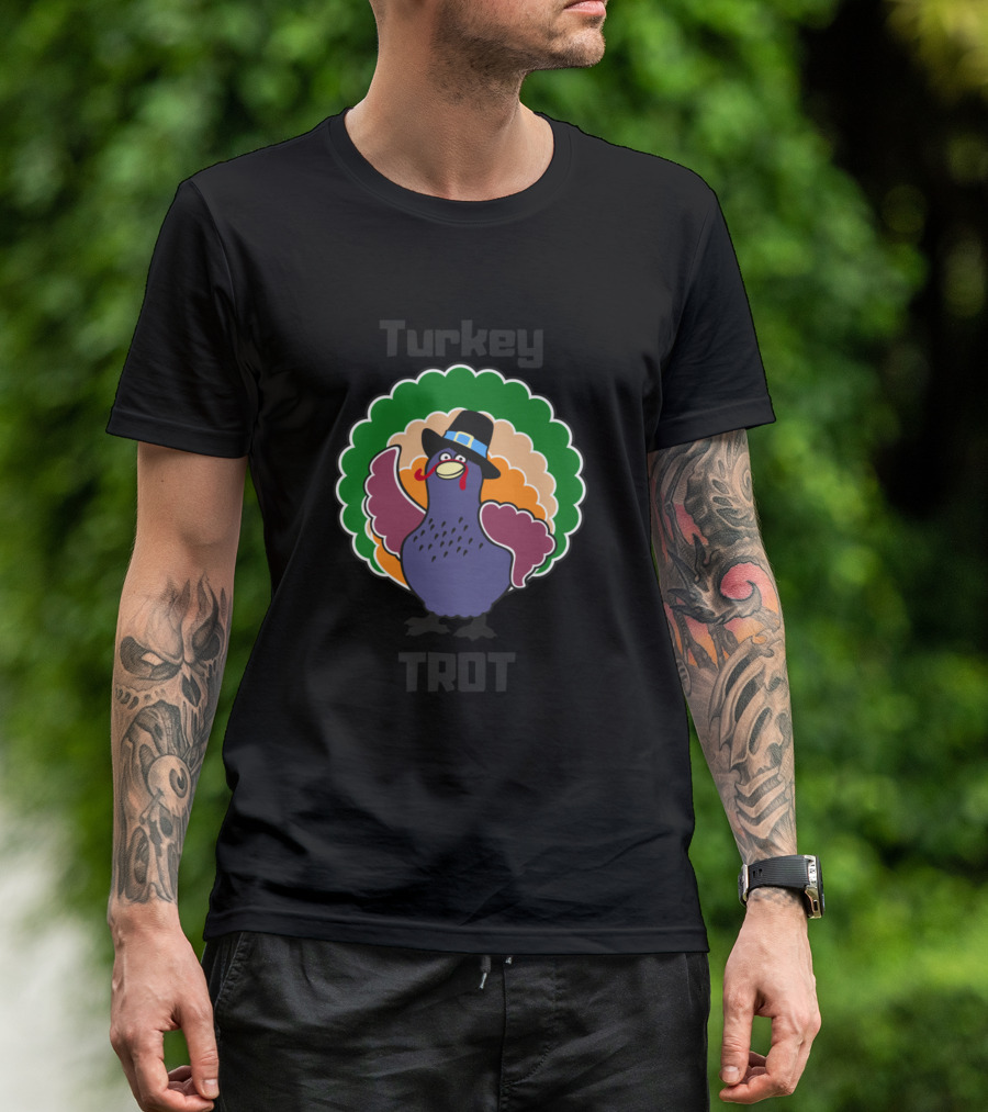 Turkey Trot Thanksgiving Pilgrim Hat Colorful Tail Feathers T-Shirt