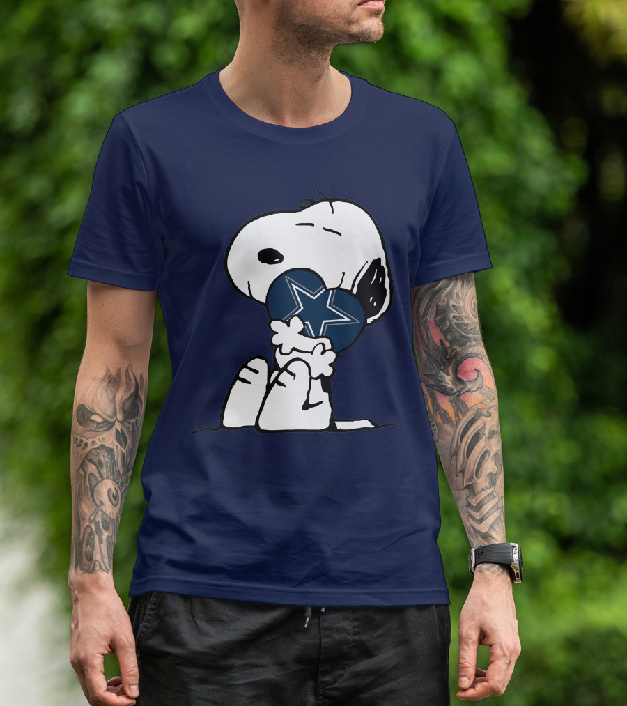 Snoopy Holding Dallas Cowboys Star T-Shirt