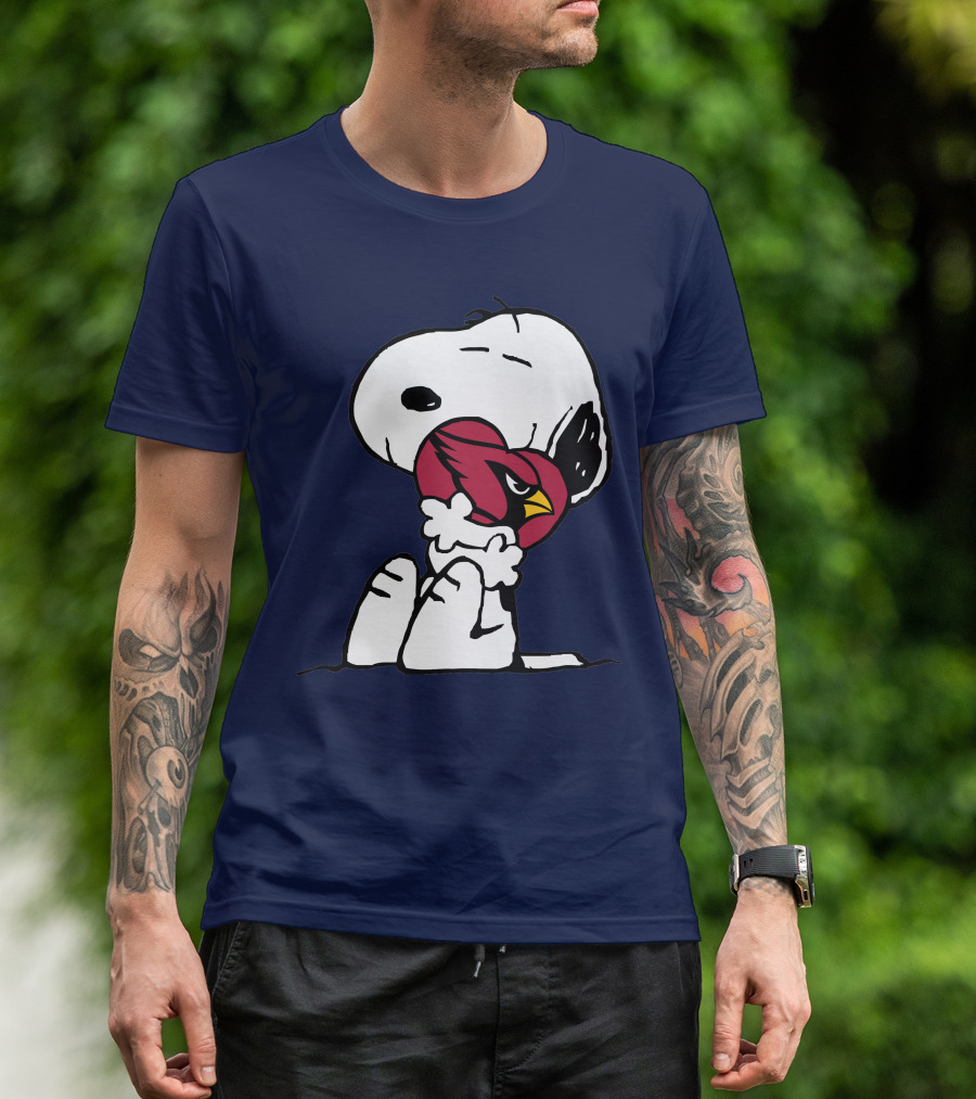 Snoopy Holding Arizona Cardinals Football Team T-Shirt