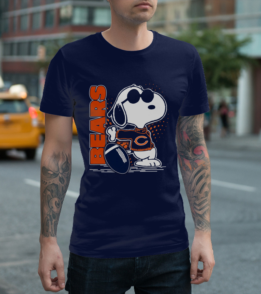 Chicago Bears Snoopy Football Sweater And Sunglasses T-Shirt