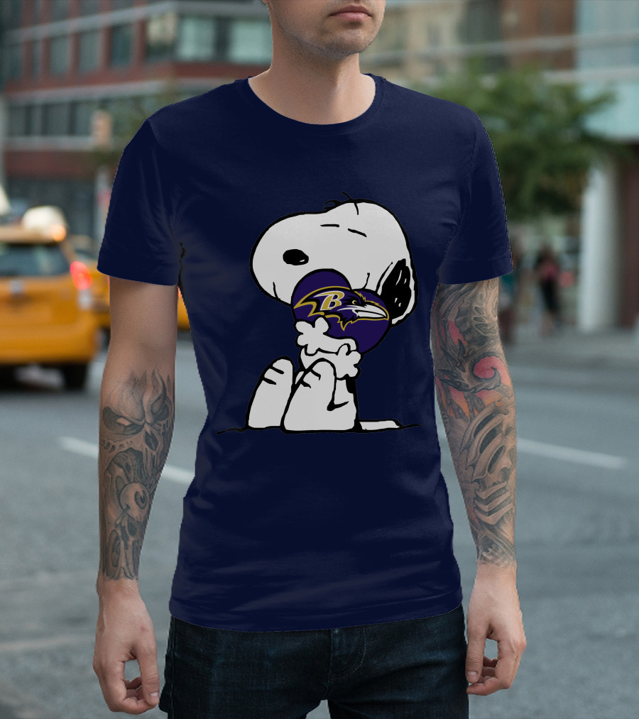 Baltimore Ravens Snoopy Hugging T-Shirt