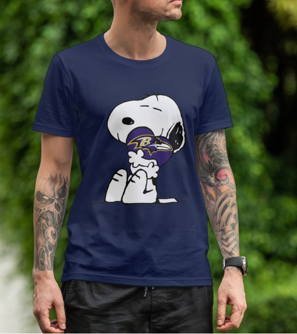 Baltimore Ravens Snoopy Hugging T-Shirt