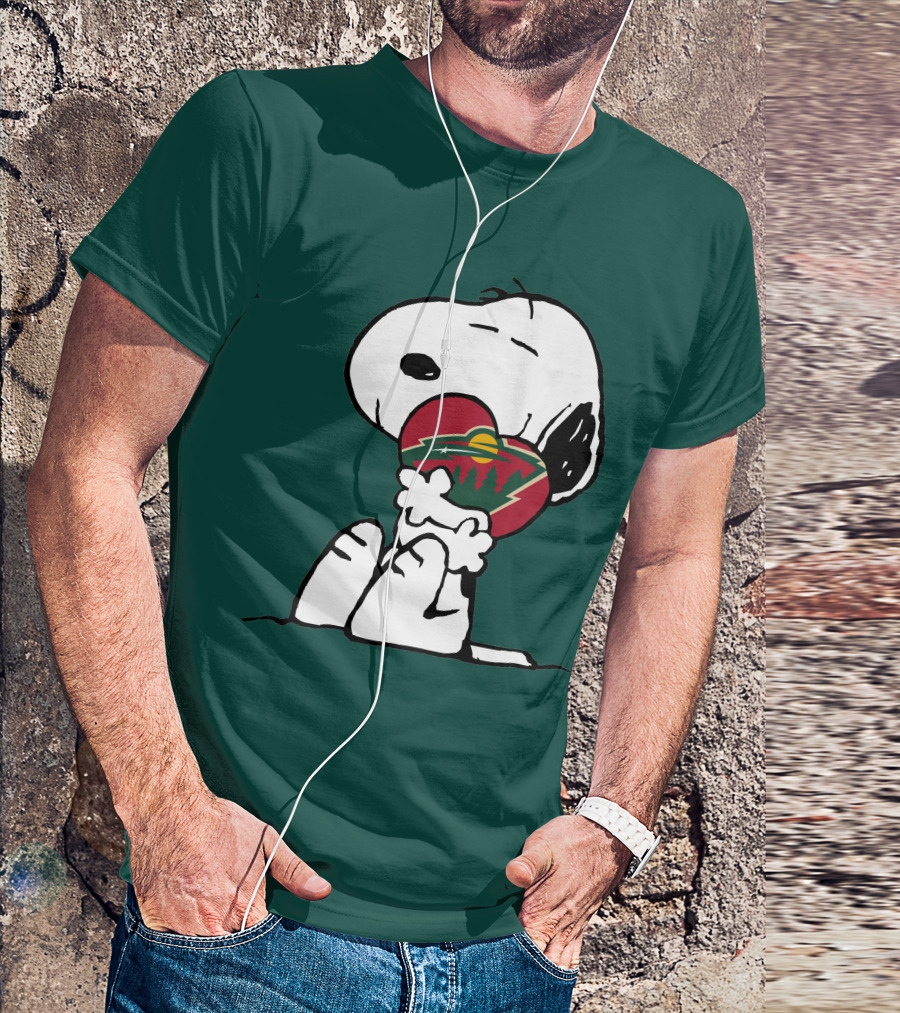 Snoopy Holding Minnesota Wild Heart T-Shirt