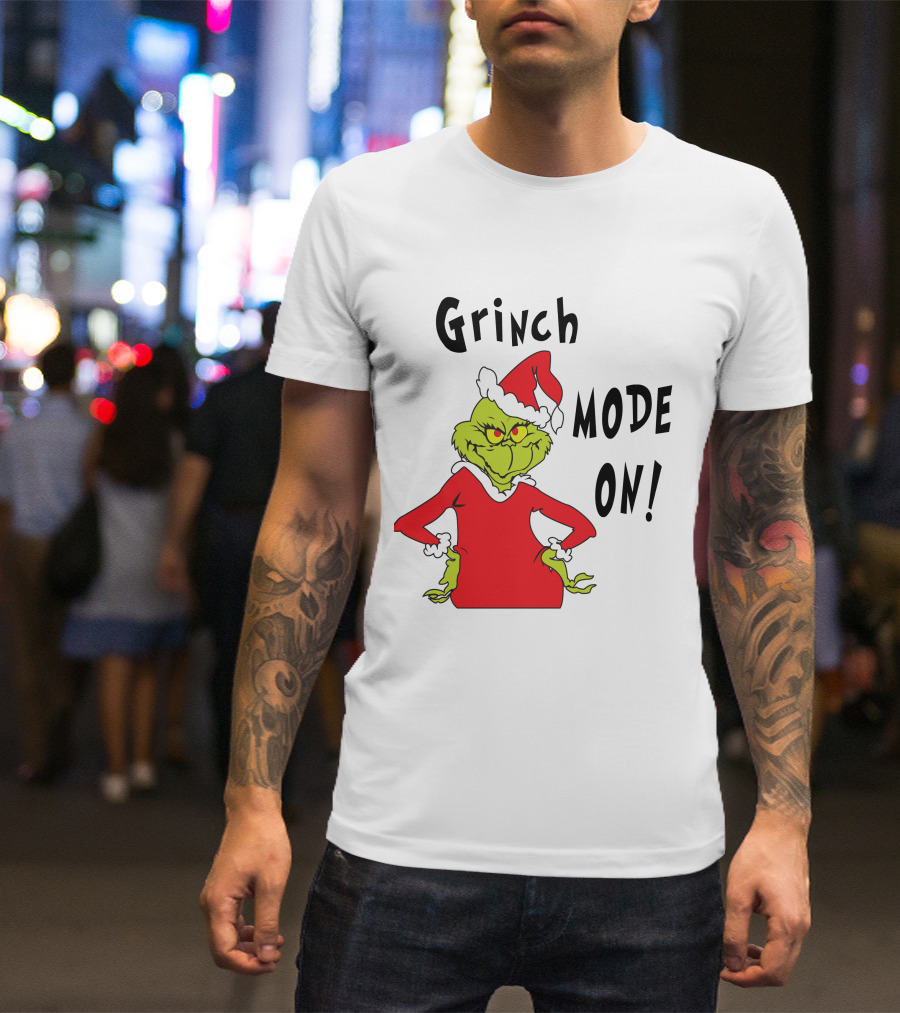 Grinch Mode On Santa Hat Red T-Shirt