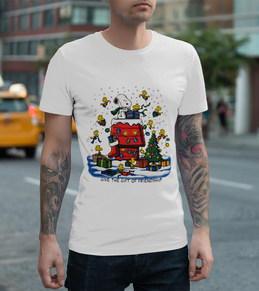 Snoopy Christmas House with Woodstock and Gifts Give The Gift Of Friendship T-Shirt