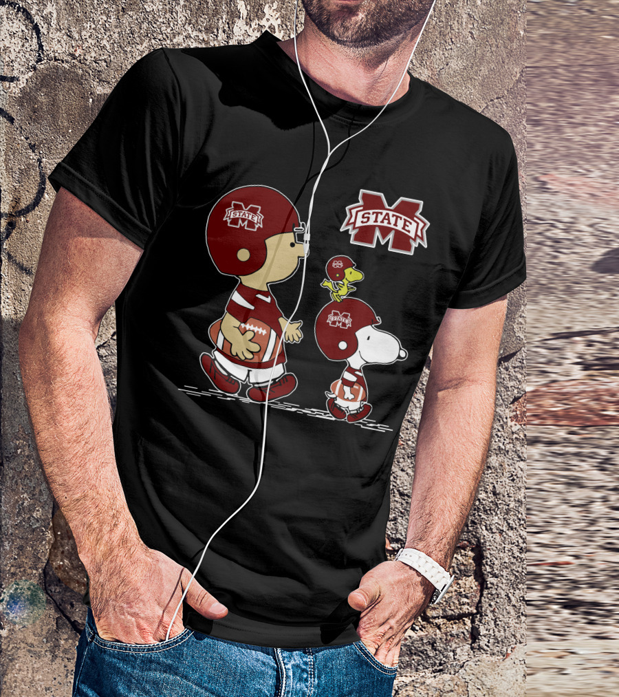 Mississippi State Bulldogs Peanuts Characters Football Helmets T-Shirt