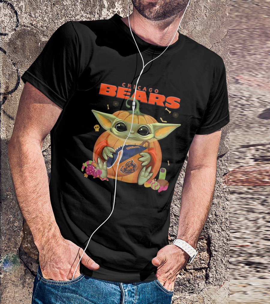 Chicago Bears Baby Yoda Halloween Football T-Shirt