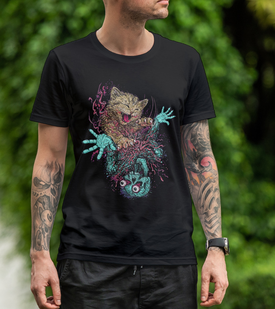 Zombie Nomz Cat Attacks Undead Creature With Worms T-Shirt
