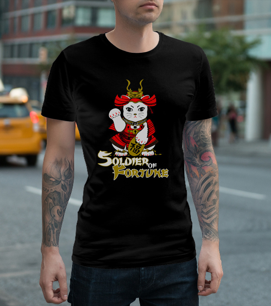 Soldier Of Fortune Samurai Cat With Maneki-Neko Charm T-Shirt