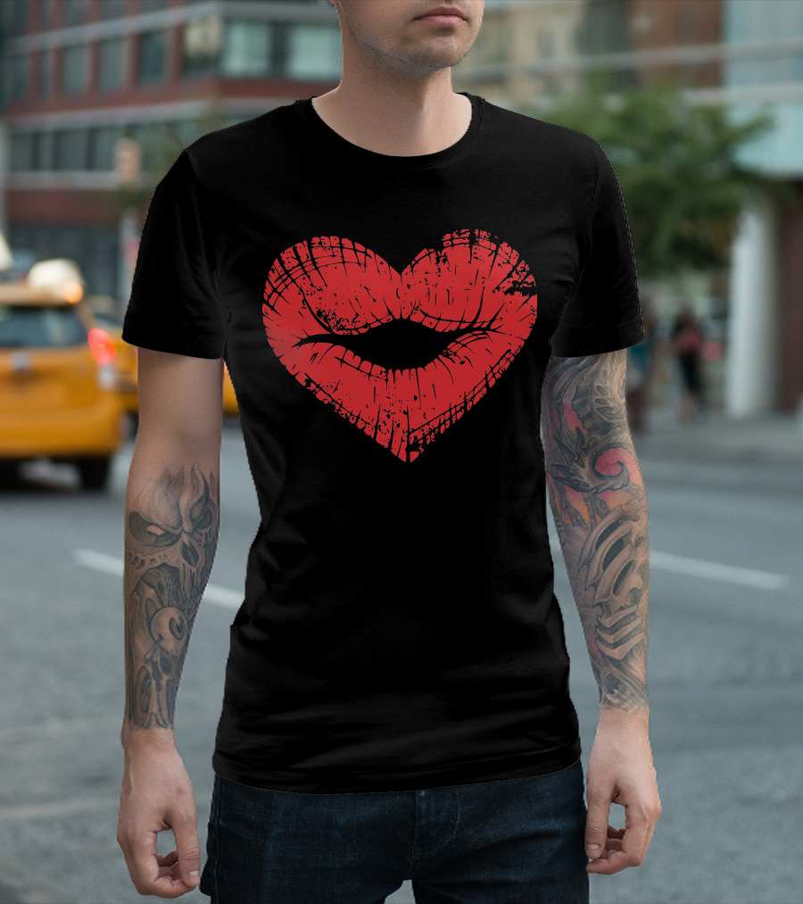 Lip Print Red Heart Grunge T-Shirt
