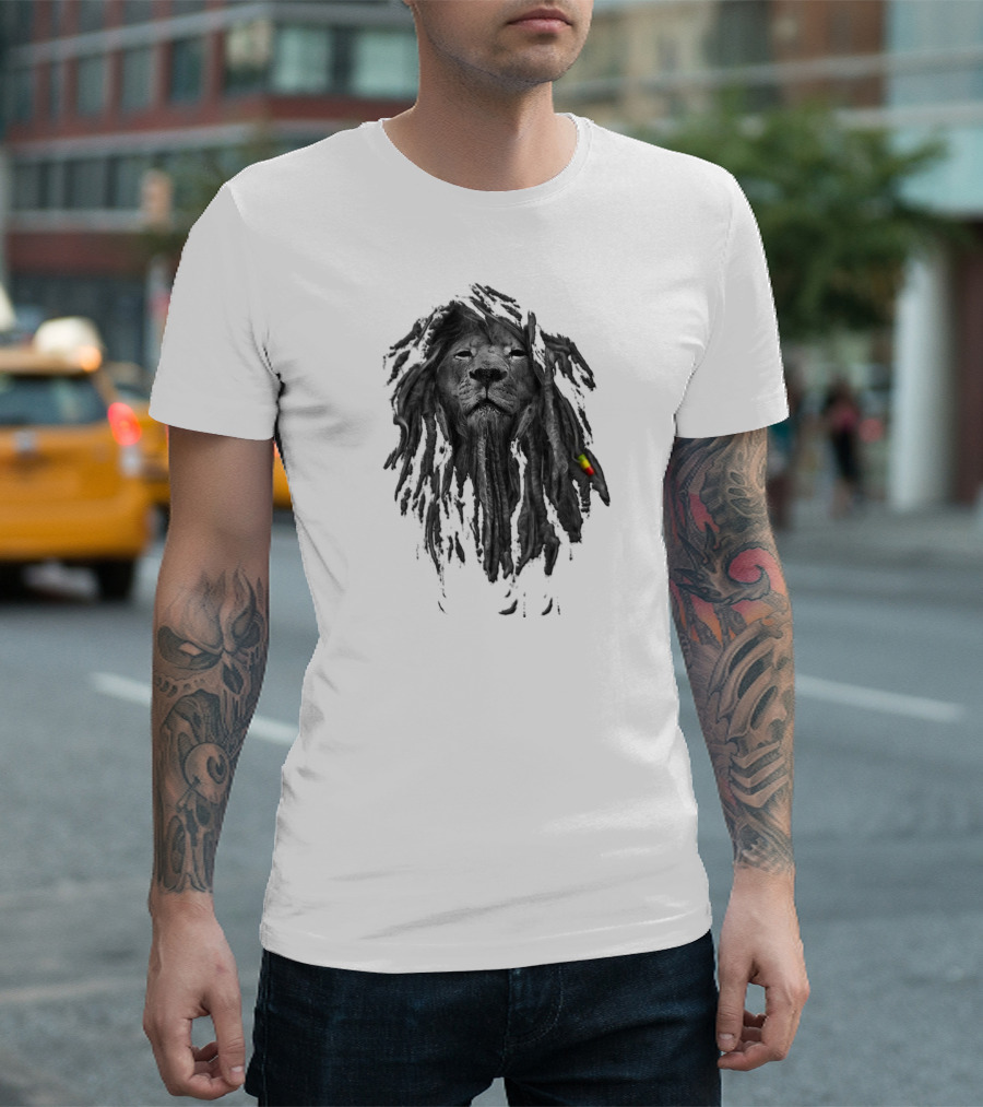 Rasta Lion Shadow Dreadlocks with Red Yellow Green Accent T-Shirt
