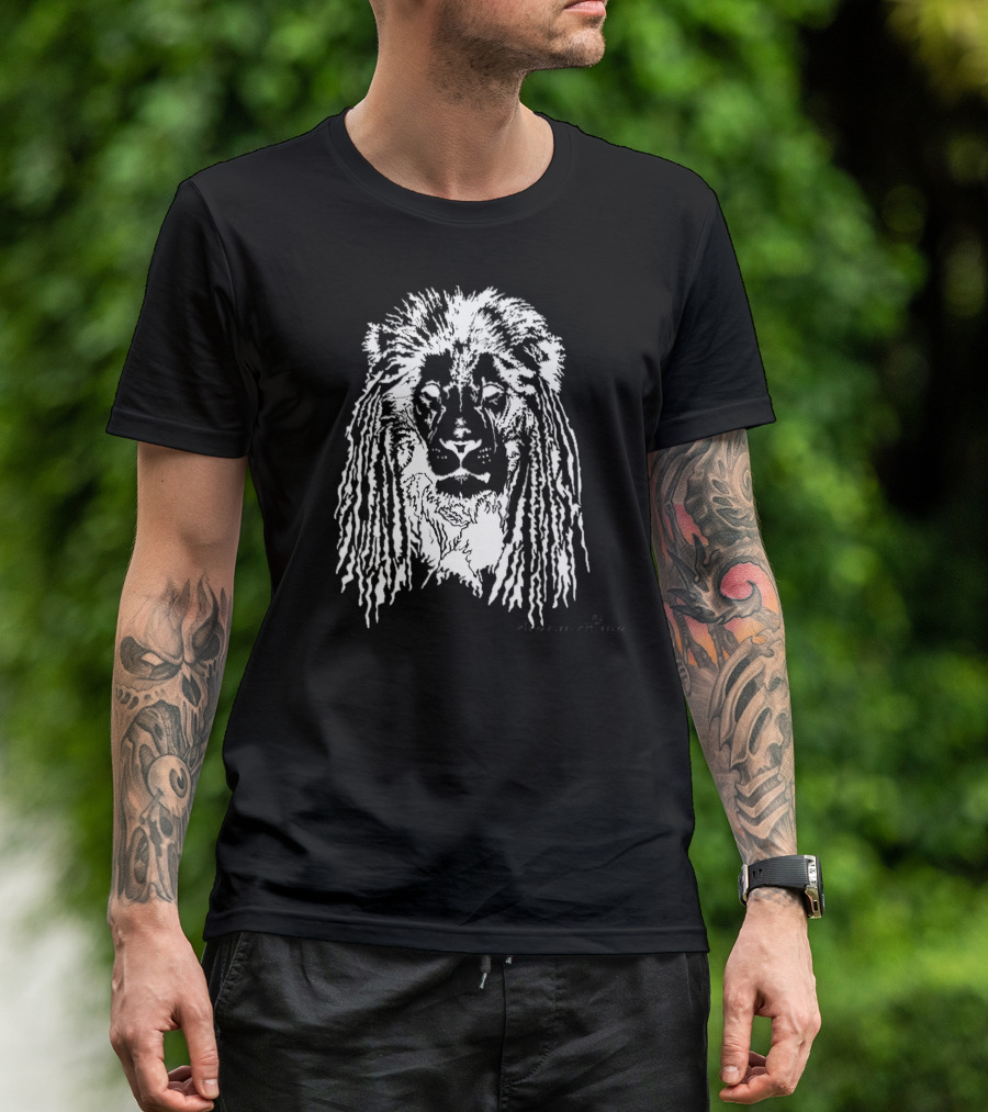 Rasta Lion Dreadlocks In T-Shirt