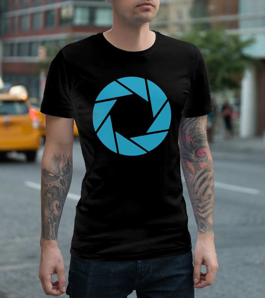 Camera Shutter Aperture Science Blue Black T-Shirt