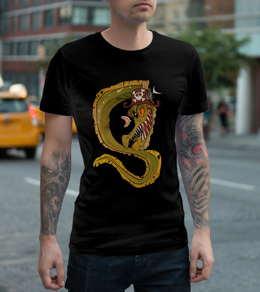 Moray Eel Pirate Captain with Skull Hat T-Shirt