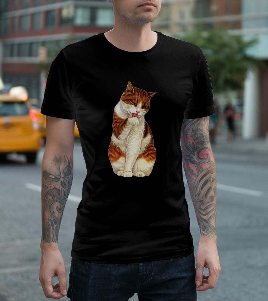 Cat Yelmo Licking Paw T-Shirt