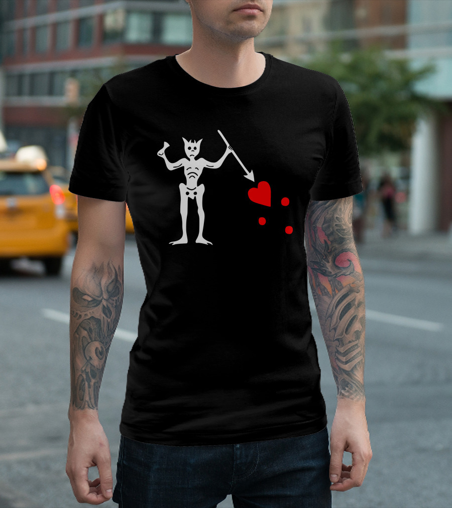 Blackbeard Pirate Flag Skeleton with Spear and Heart T-Shirt